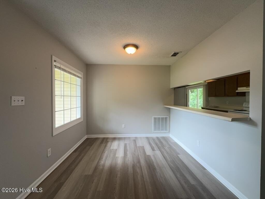 101 Wedgewood Dr - Photo 6 of 12