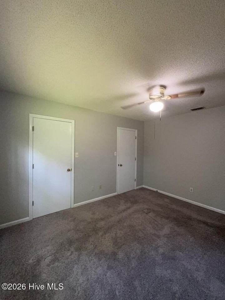 101 Wedgewood Dr - Photo 7 of 12