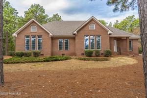 featured image of 12 Wildwood Ln