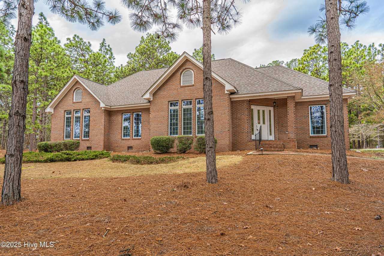 12 Wildwood Ln - Photo 2 of 50