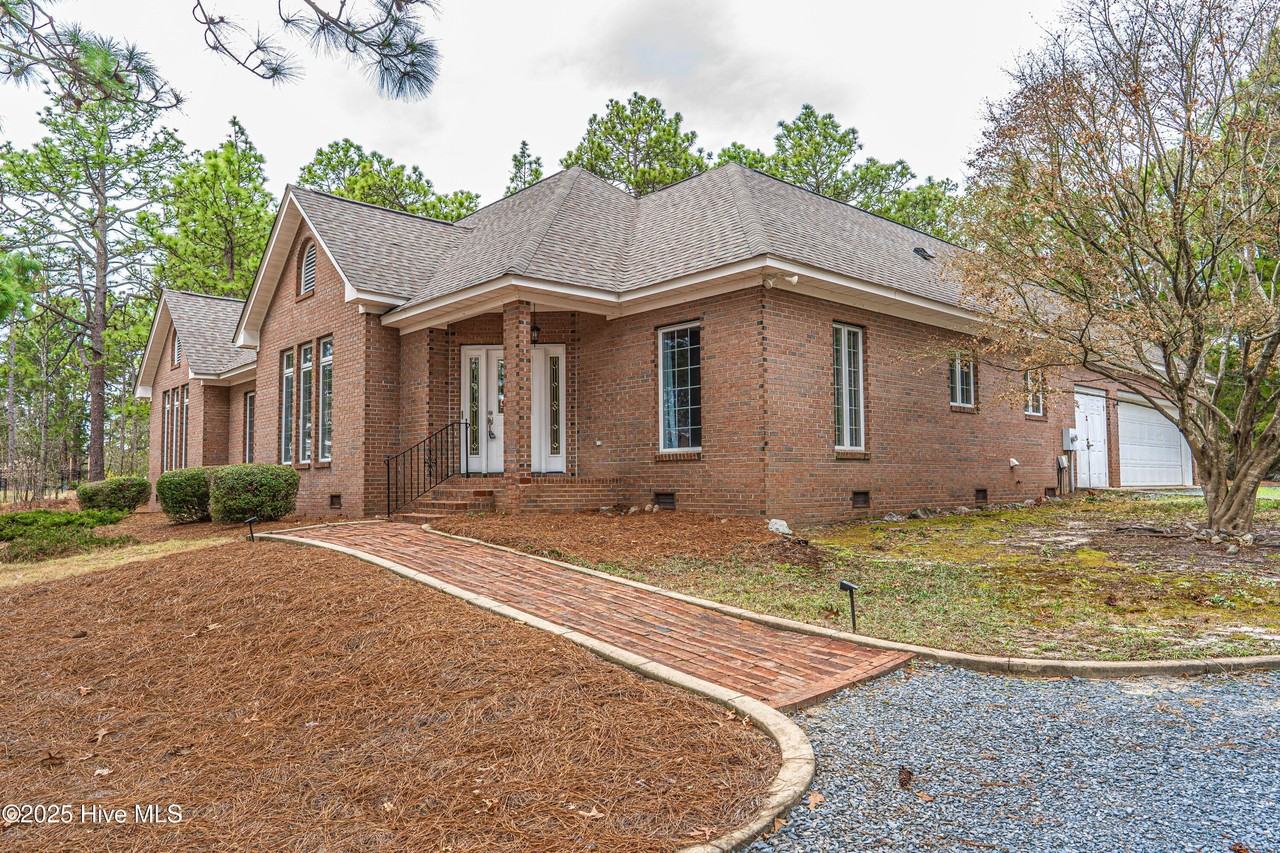 12 Wildwood Ln - Photo 4 of 50