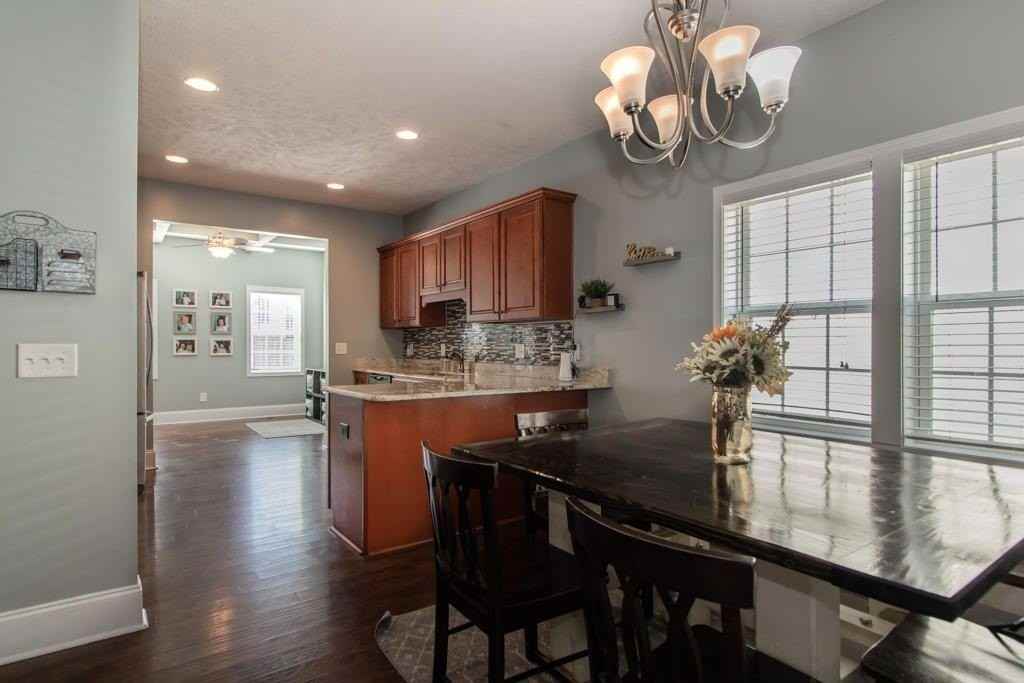 121 Lightwater Dr - Photo 6 of 22