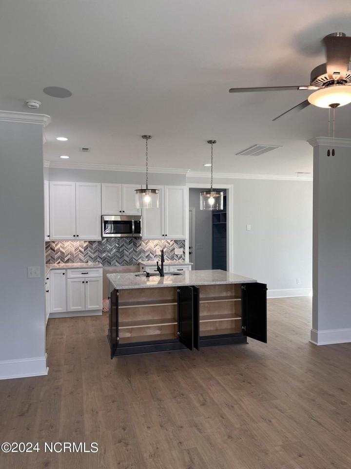 3842 W Wilson St - Photo 7 of 50