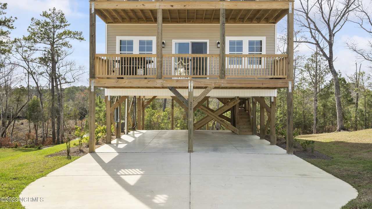 208 Broadleaf Dr - Photo 5 of 50