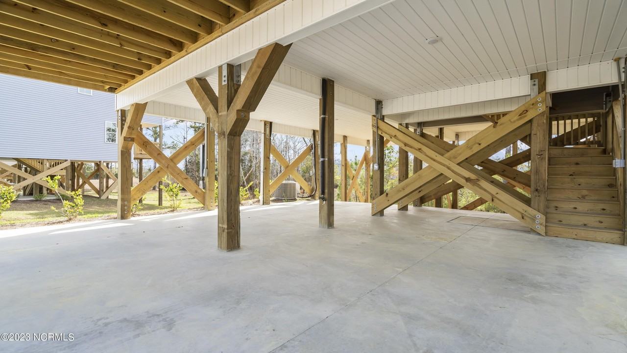 208 Broadleaf Dr - Photo 6 of 50