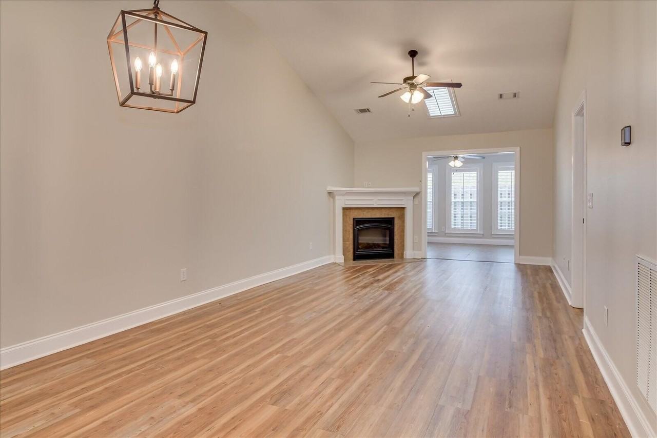 115 Red Globe St - Photo 7 of 31