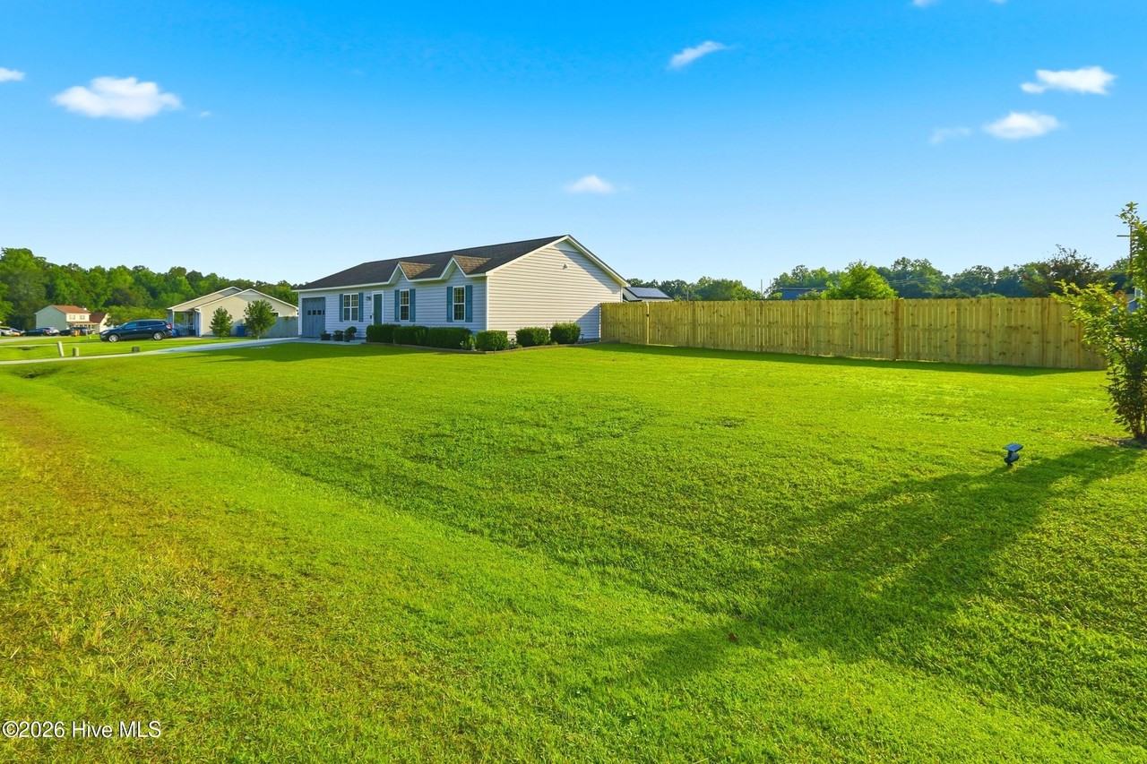 133 Wigeon Rd - Photo 5 of 36