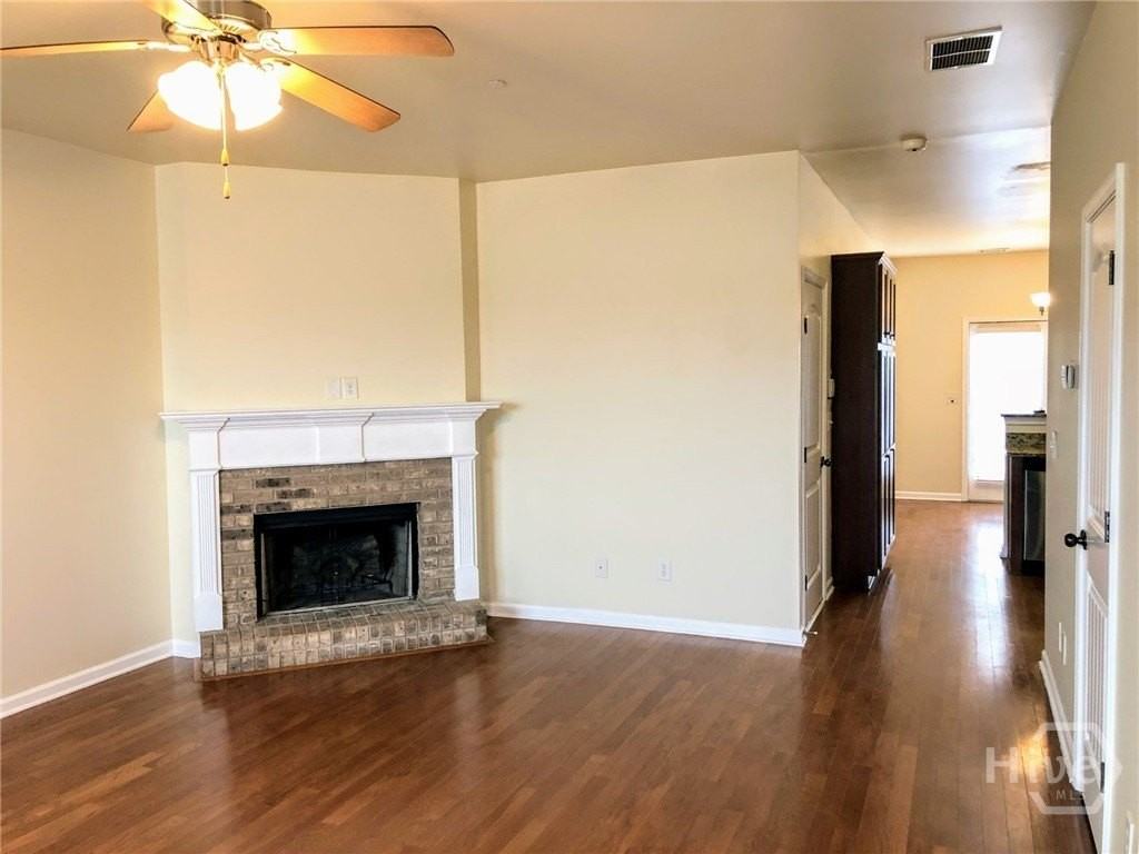 127 Red Maple Dr - Photo 2 of 17