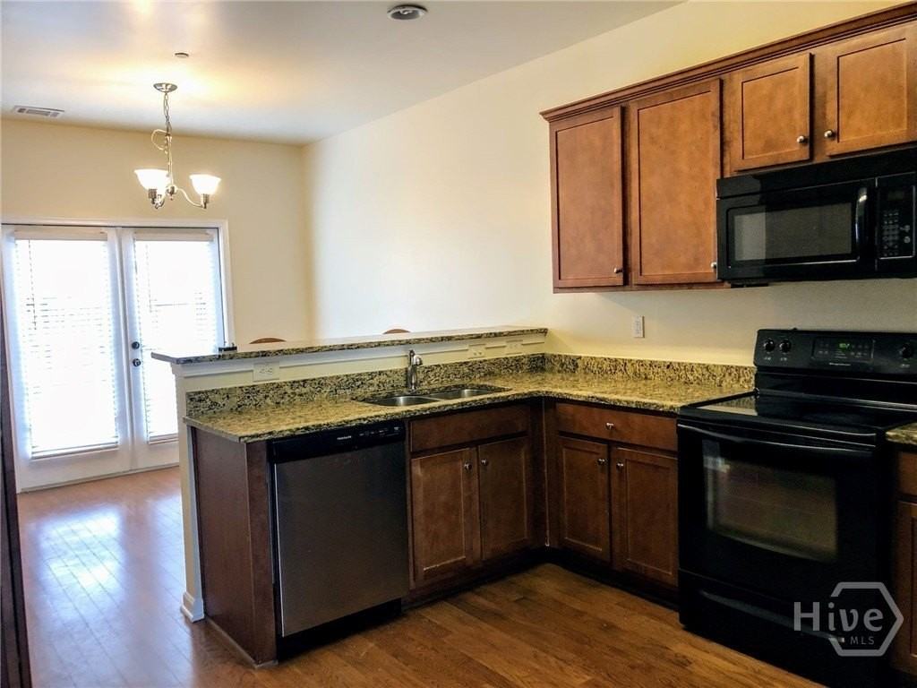 127 Red Maple Dr - Photo 4 of 17