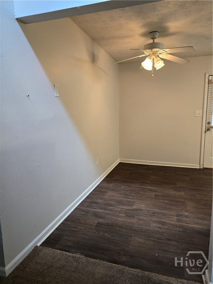 342 Timothy Rd - Photo 5 of 11