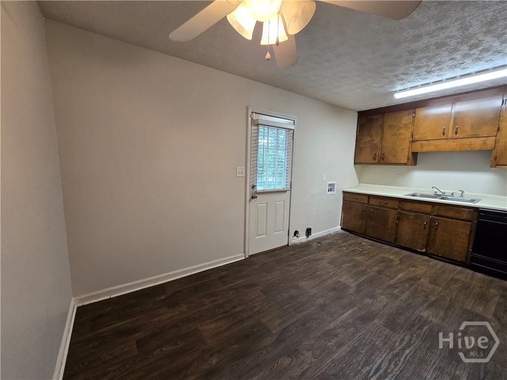342 Timothy Rd - Photo 6 of 11