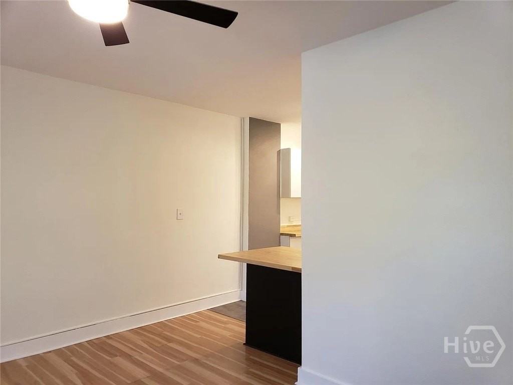 730 E Henry St - Photo 4 of 12