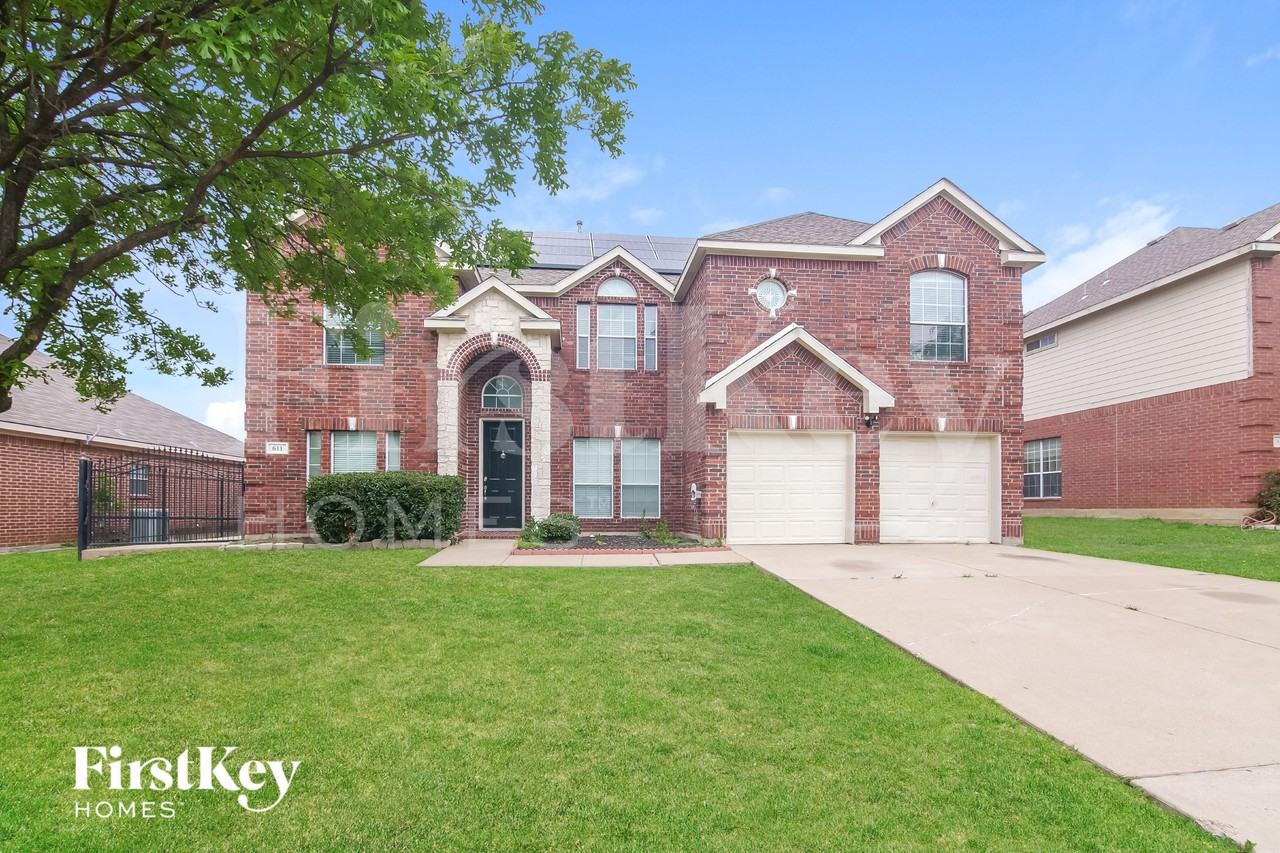 611 Dover Heights Trl