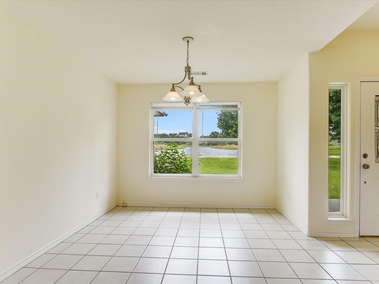 106 Bridalwood Ct - Photo 5 of 20