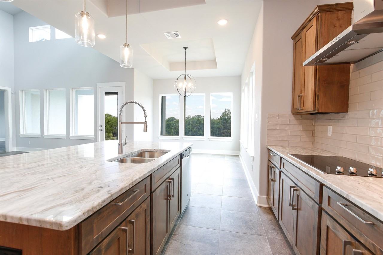 1314 Clayton Nolen Dr - Photo 5 of 26