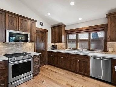 766 Rosewood Cir - Photo 4 of 10