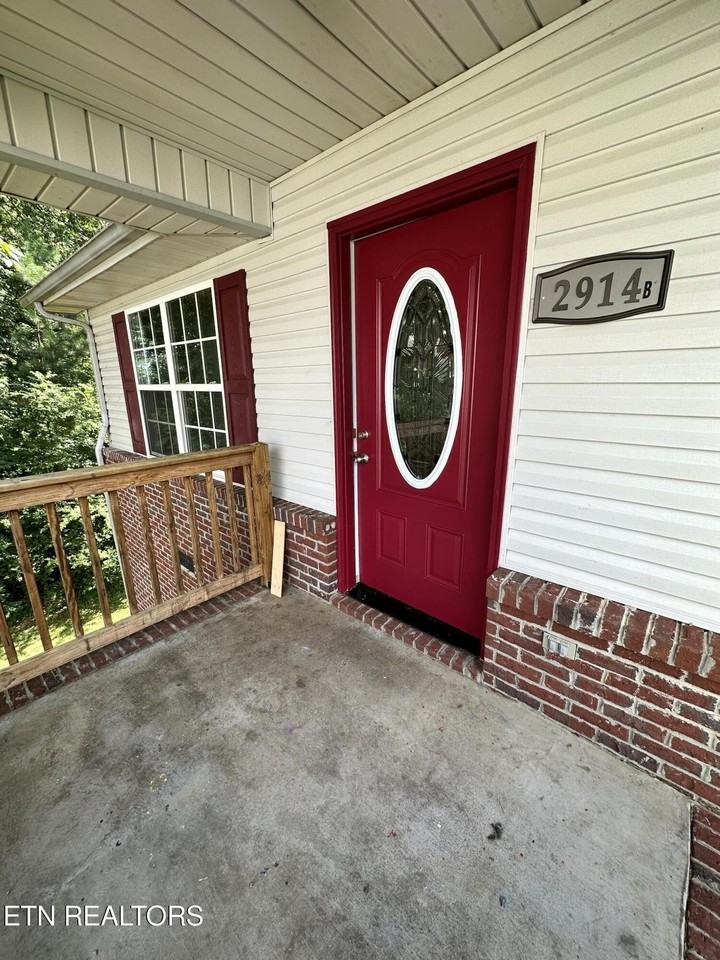 2914 Patrick Ave #B - Photo 2 of 14