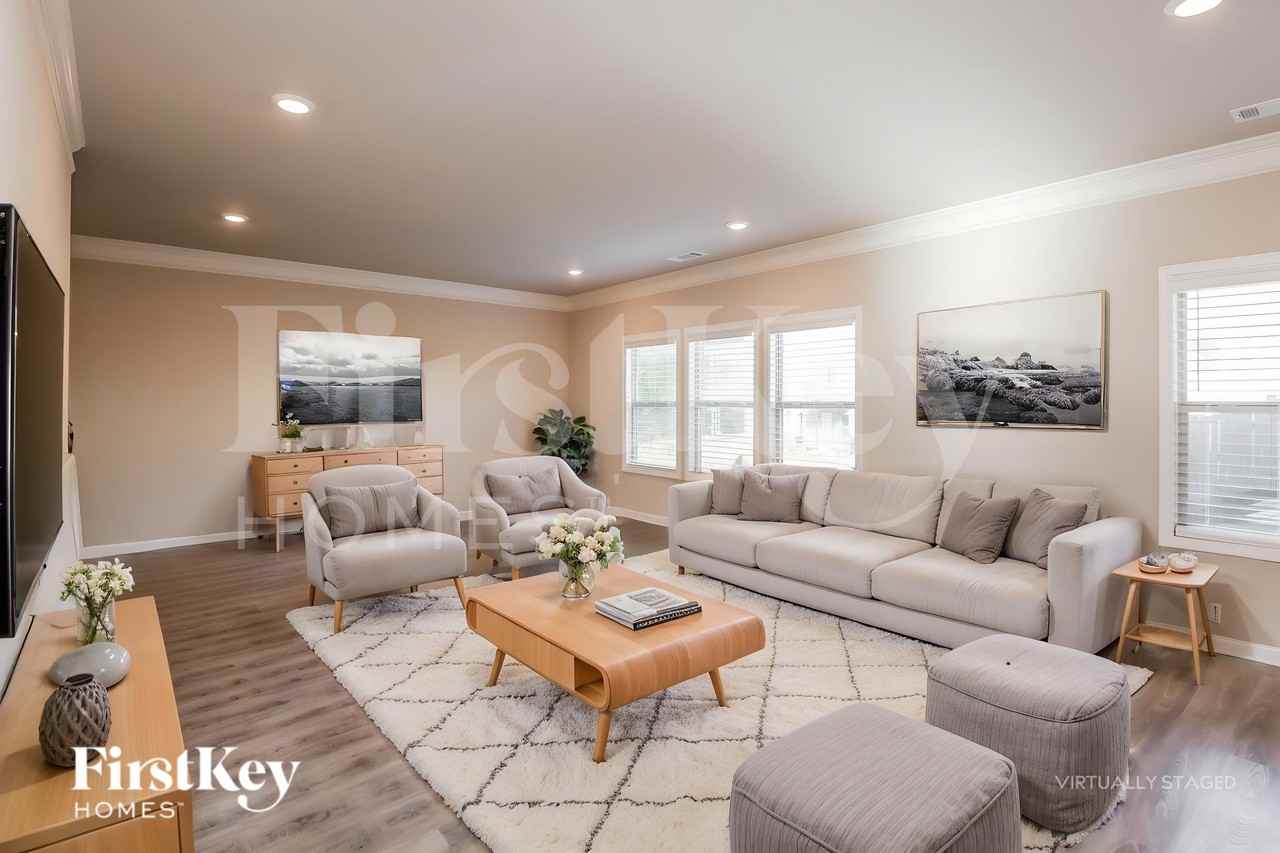 193 Creekside Bluff Way - Photo 5 of 18
