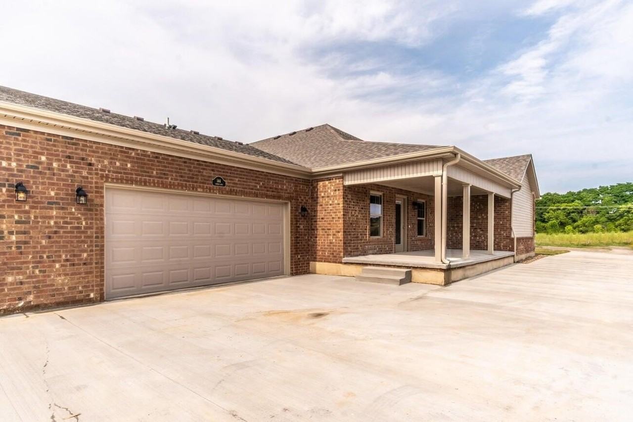 162 Garden Gate Dr - Photo 2 of 23