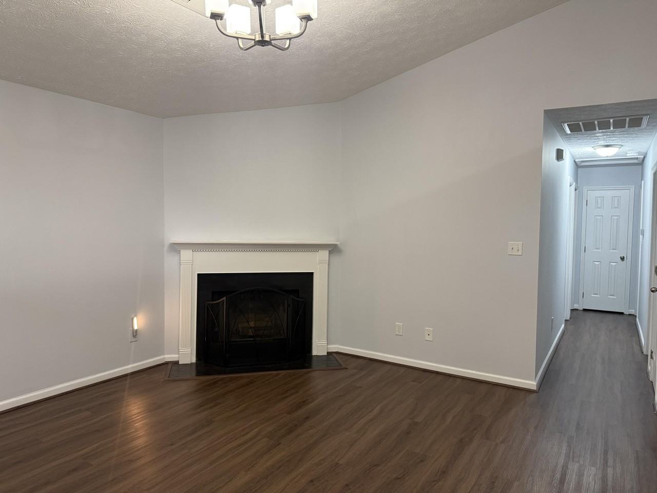 2137 Call Dr - Photo 3 of 13