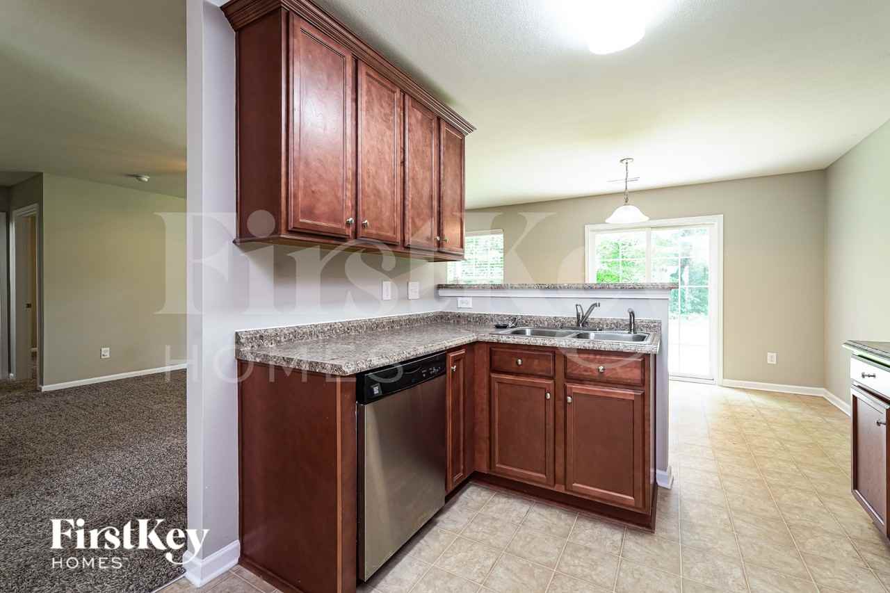 1509 Cavendish Ct - Photo 4 of 15