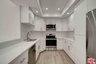 2324 S Beverly Glen Blvd #201 - Photo 4 of 8