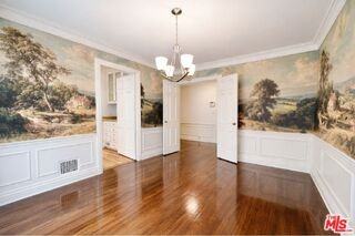 214 S Spalding Dr - Photo 3 of 8