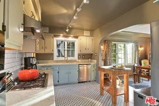 6717 Whitley Ter - Photo 2 of 8