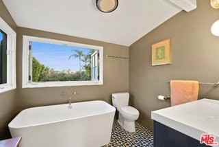 6717 Whitley Ter - Photo 7 of 8