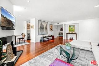 851 N Kings Rd #102 - Photo 4 of 8