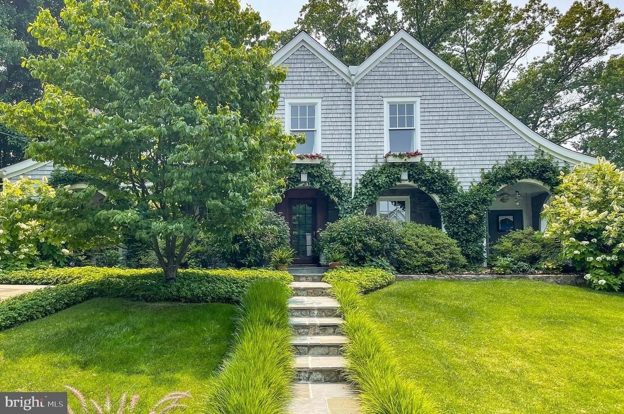 2800 Greenvale St - Photo 2 of 50