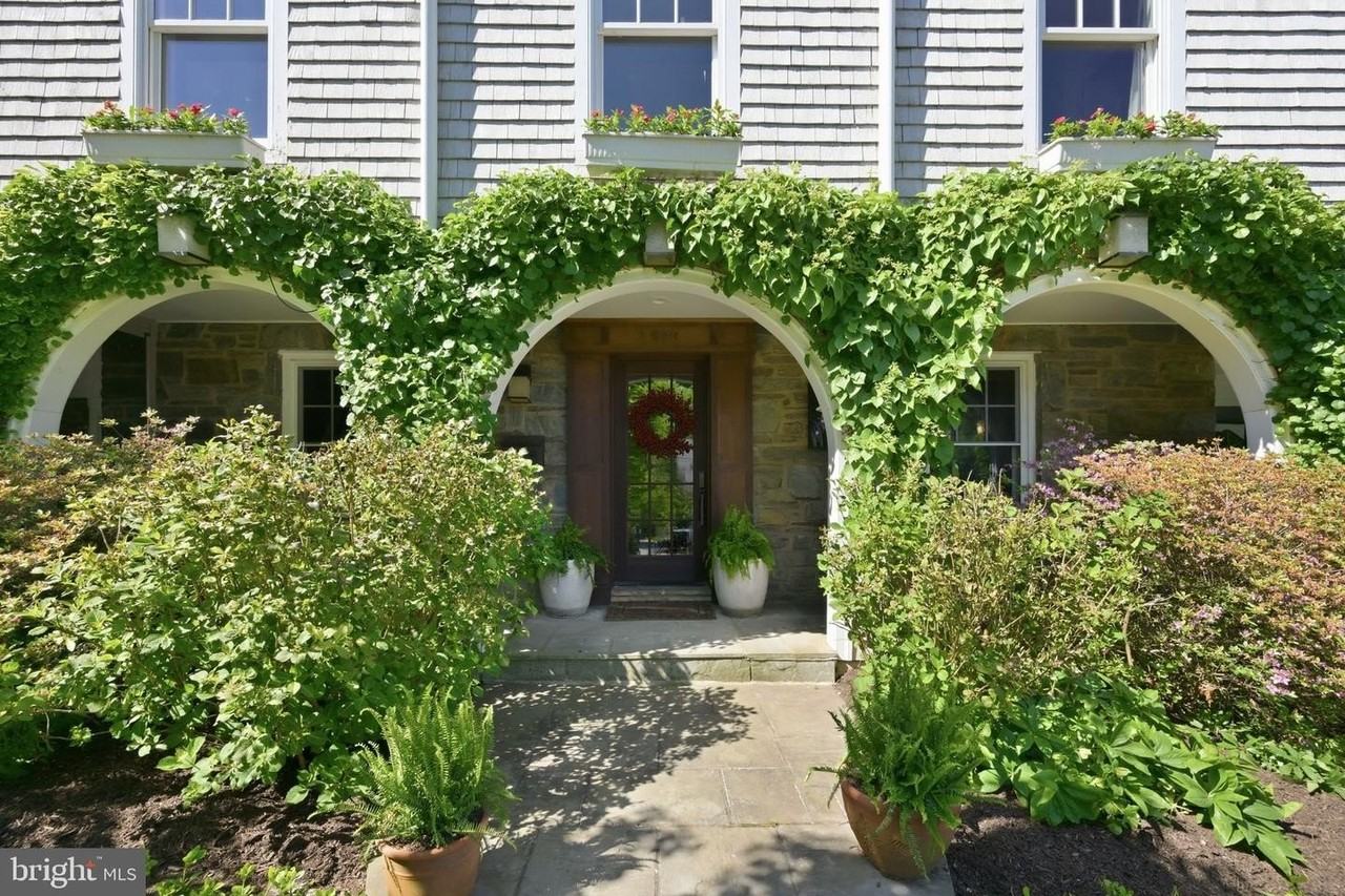 2800 Greenvale St - Photo 5 of 50