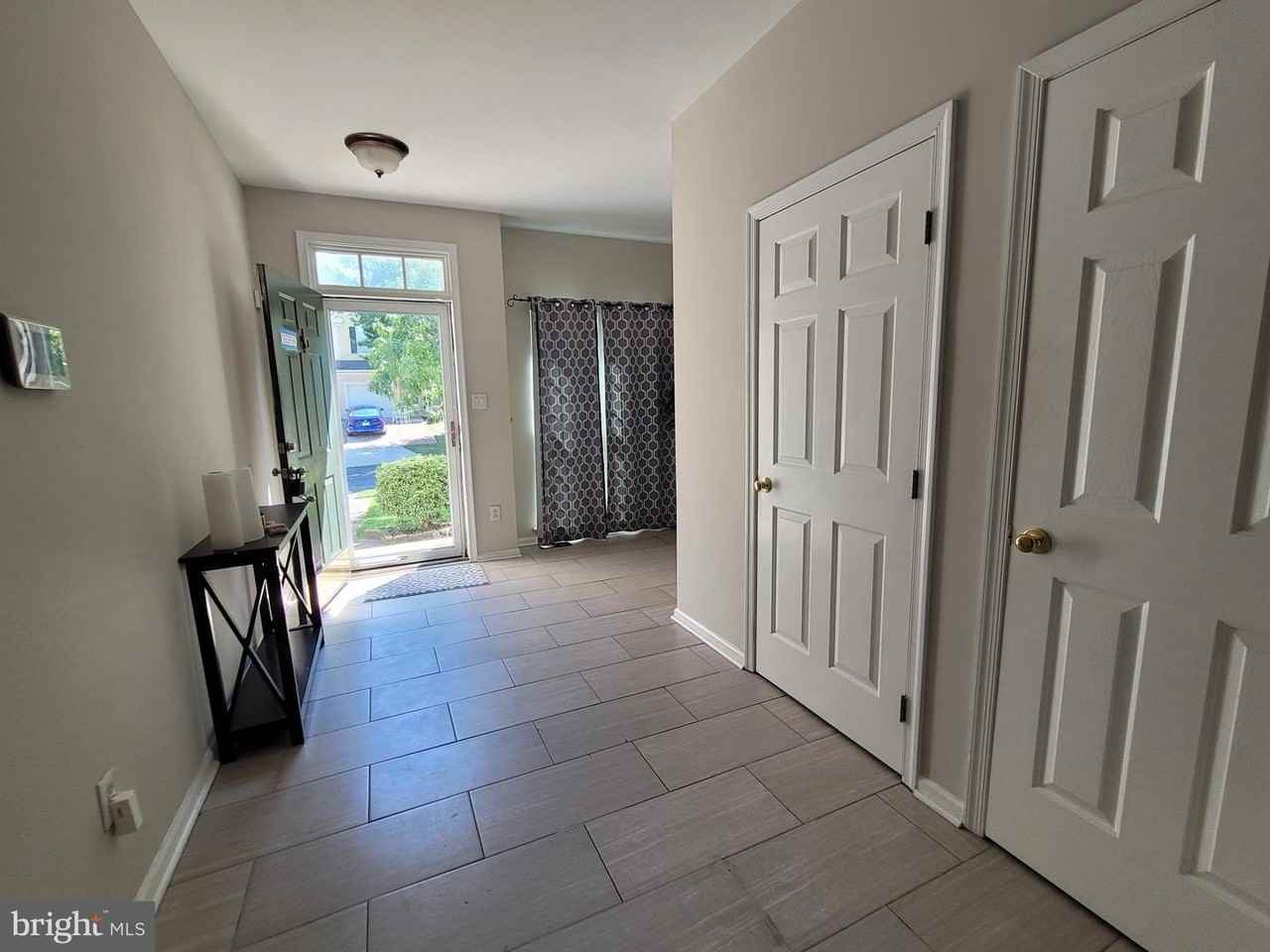 10 Bridle Ct - Photo 4 of 34