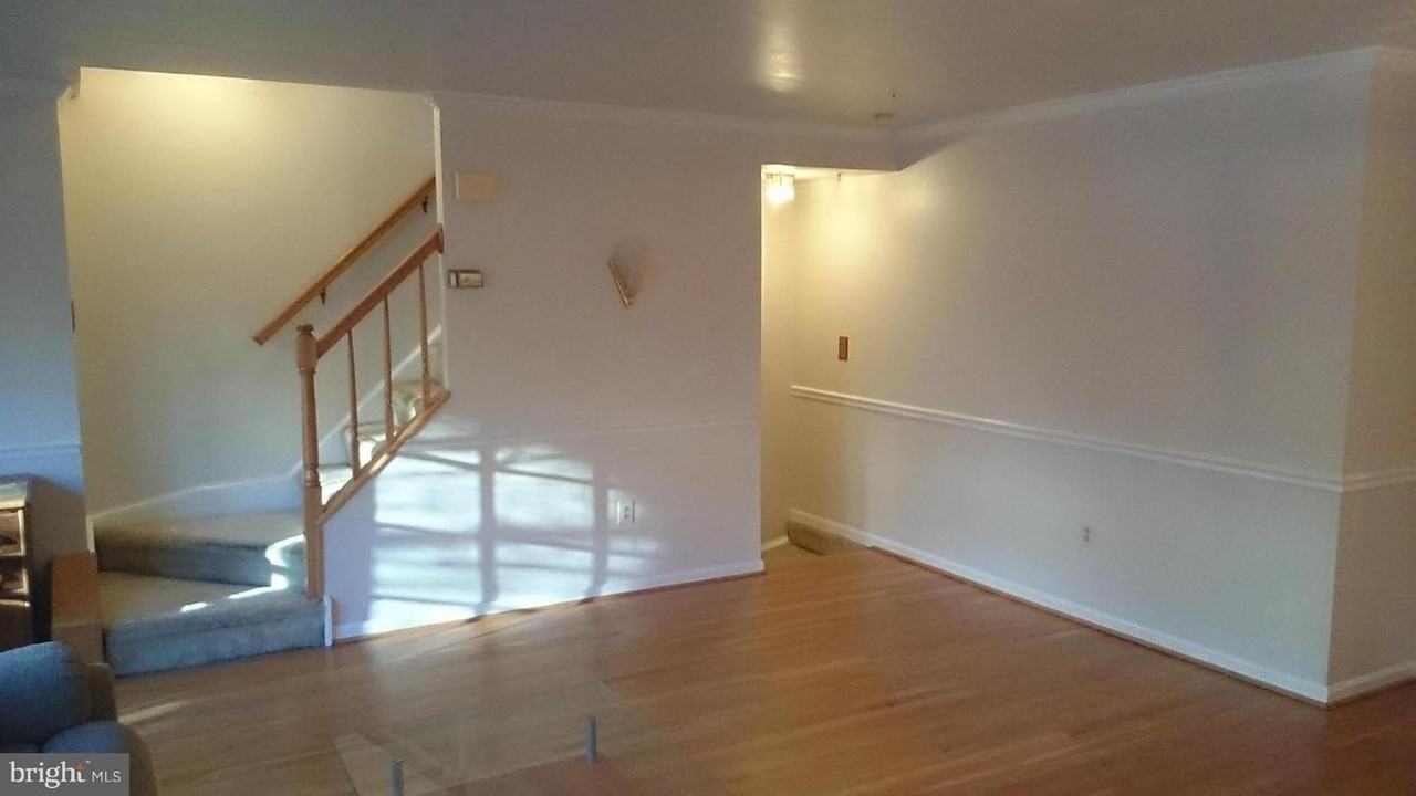 618 N Tazewell St - Photo 4 of 30