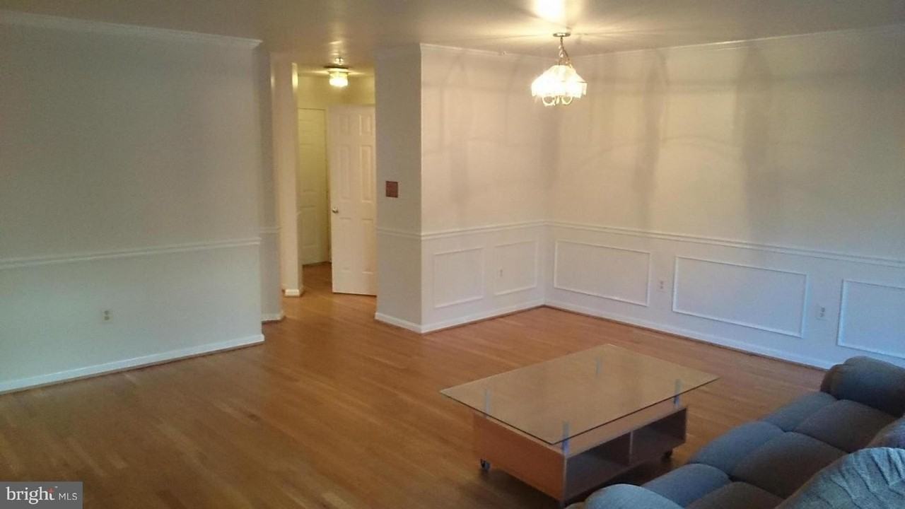 618 N Tazewell St - Photo 5 of 30