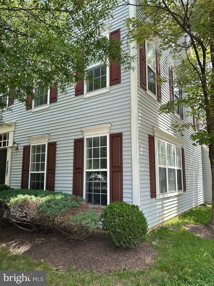8067 Gatehouse Rd