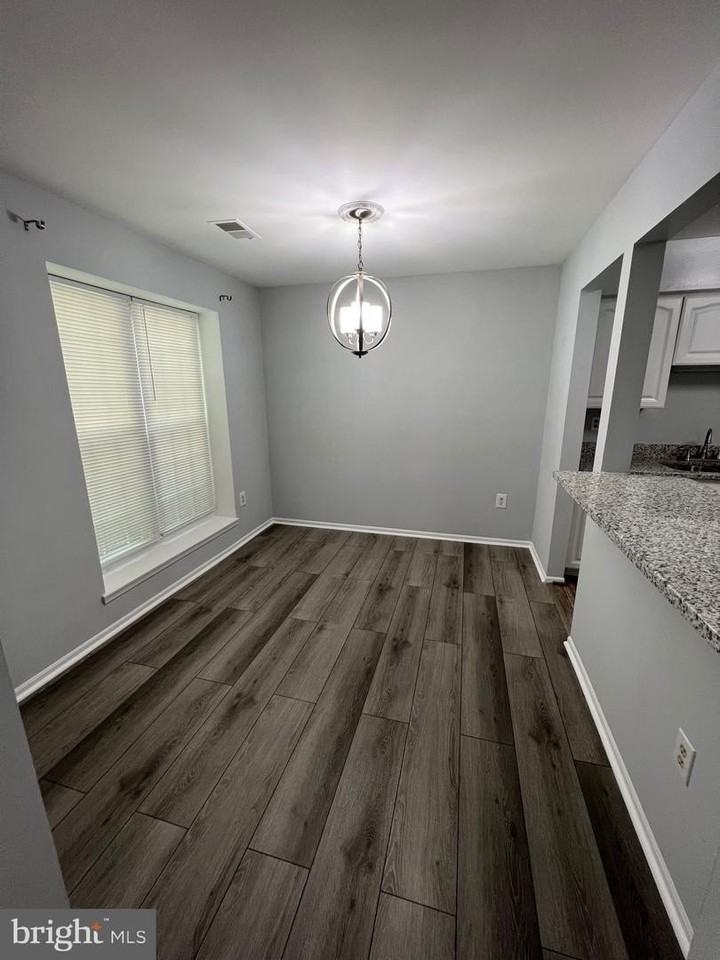 2864 Madeira Ct - Photo 5 of 20