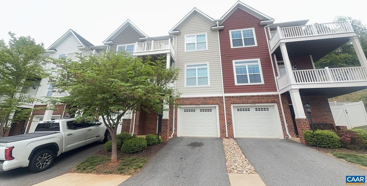 2402 Winthrop Dr