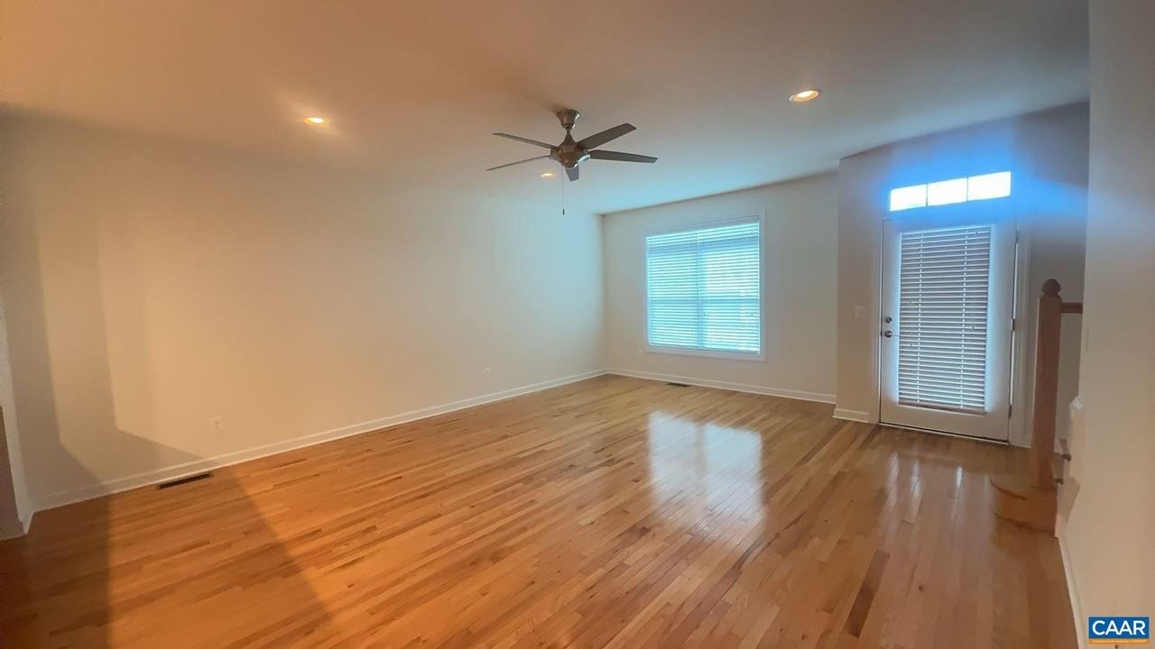 2402 Winthrop Dr - Photo 3 of 8