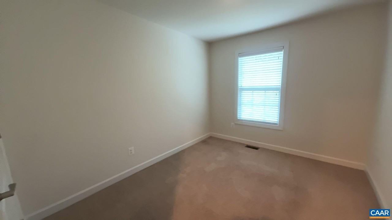 2402 Winthrop Dr - Photo 7 of 8