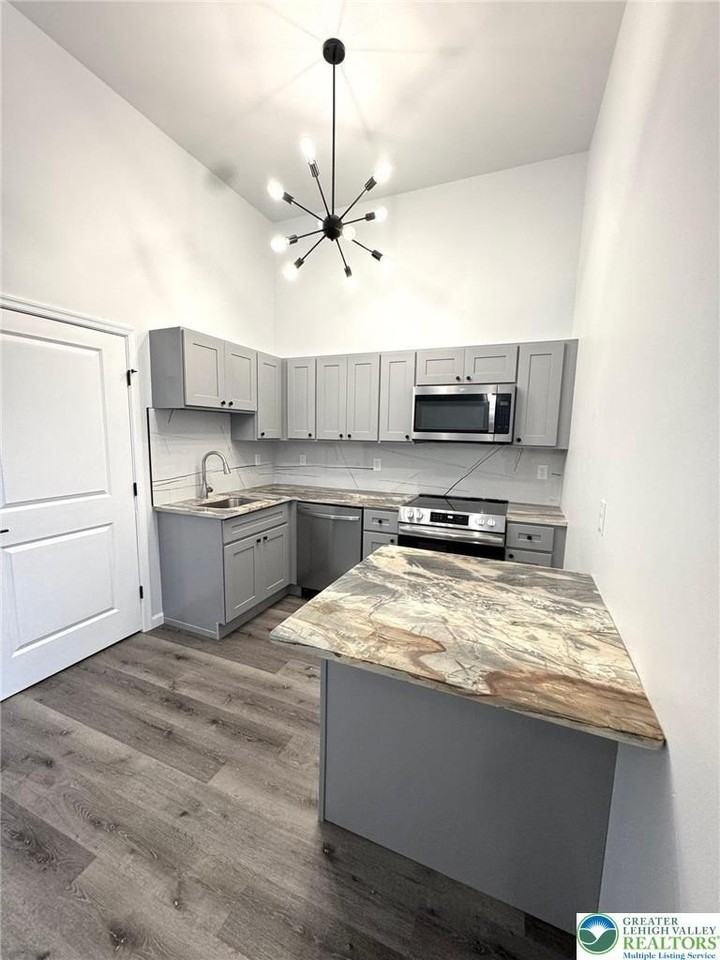 810 Monocacy St #103 - Photo 6 of 20