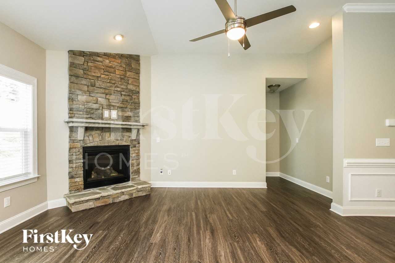 206 Paradise Hills Cir - Photo 2 of 15