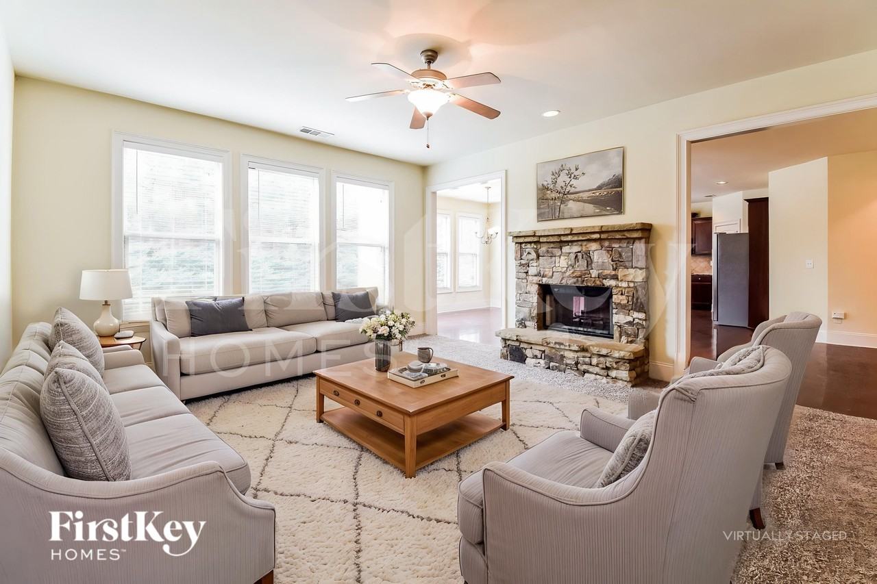 1068 Parkmist Dr - Photo 3 of 19