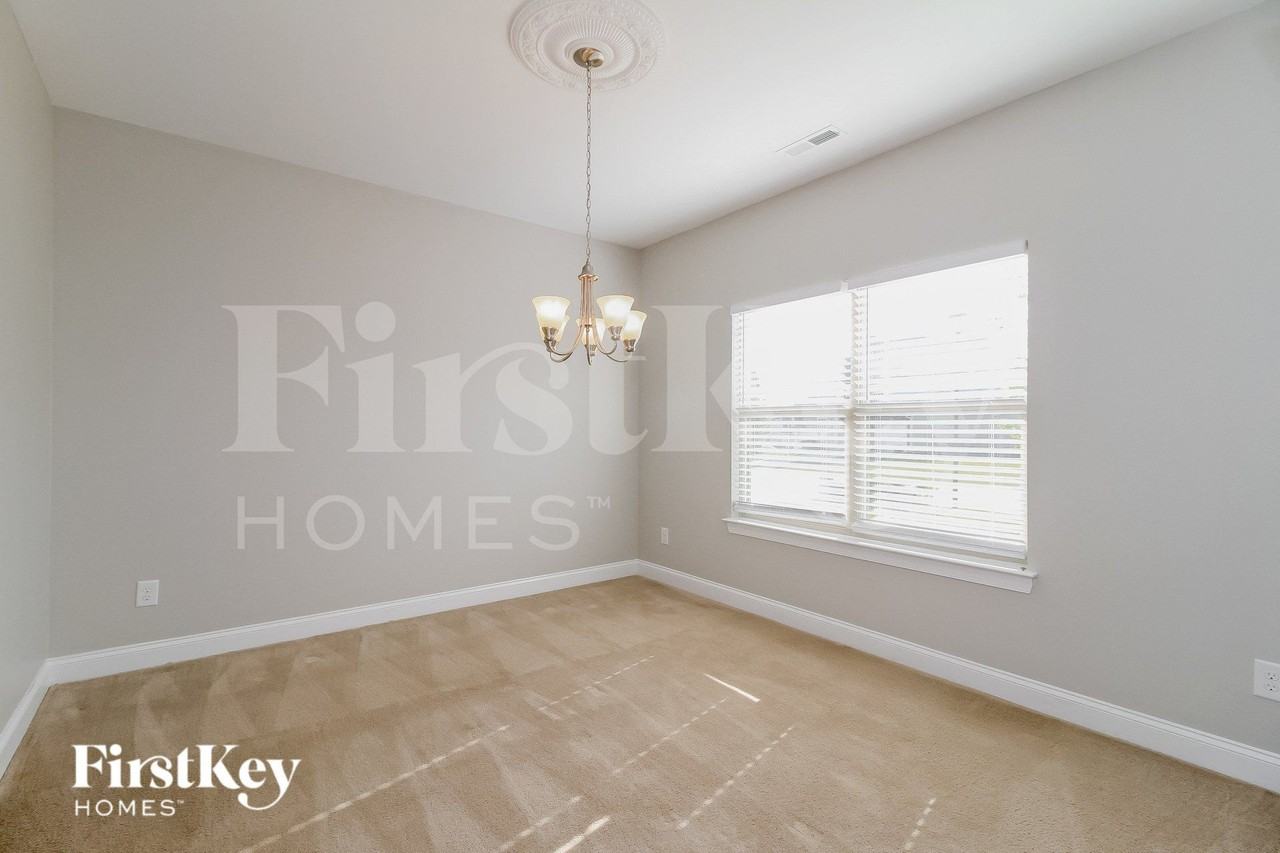 114 Rosemont Ln - Photo 5 of 15