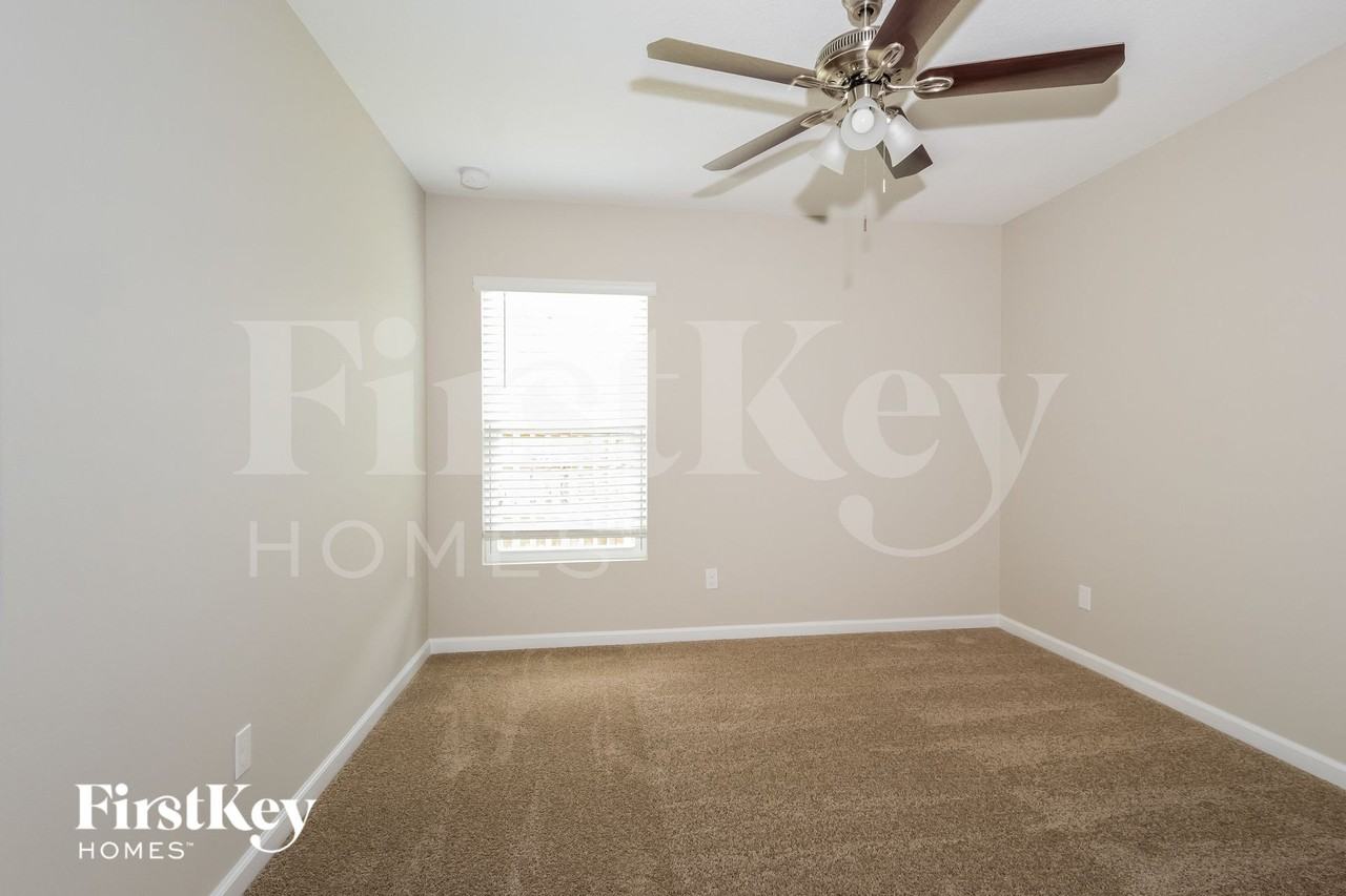 1902 Sw Janette Ave - Photo 6 of 15