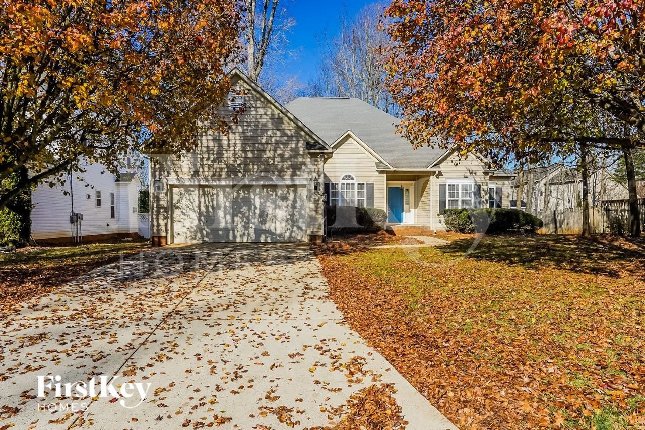 3665 Oak Chase Dr