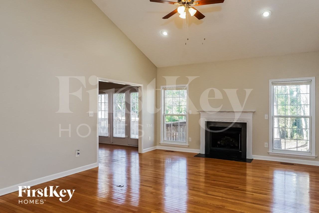 3665 Oak Chase Dr - Photo 2 of 15