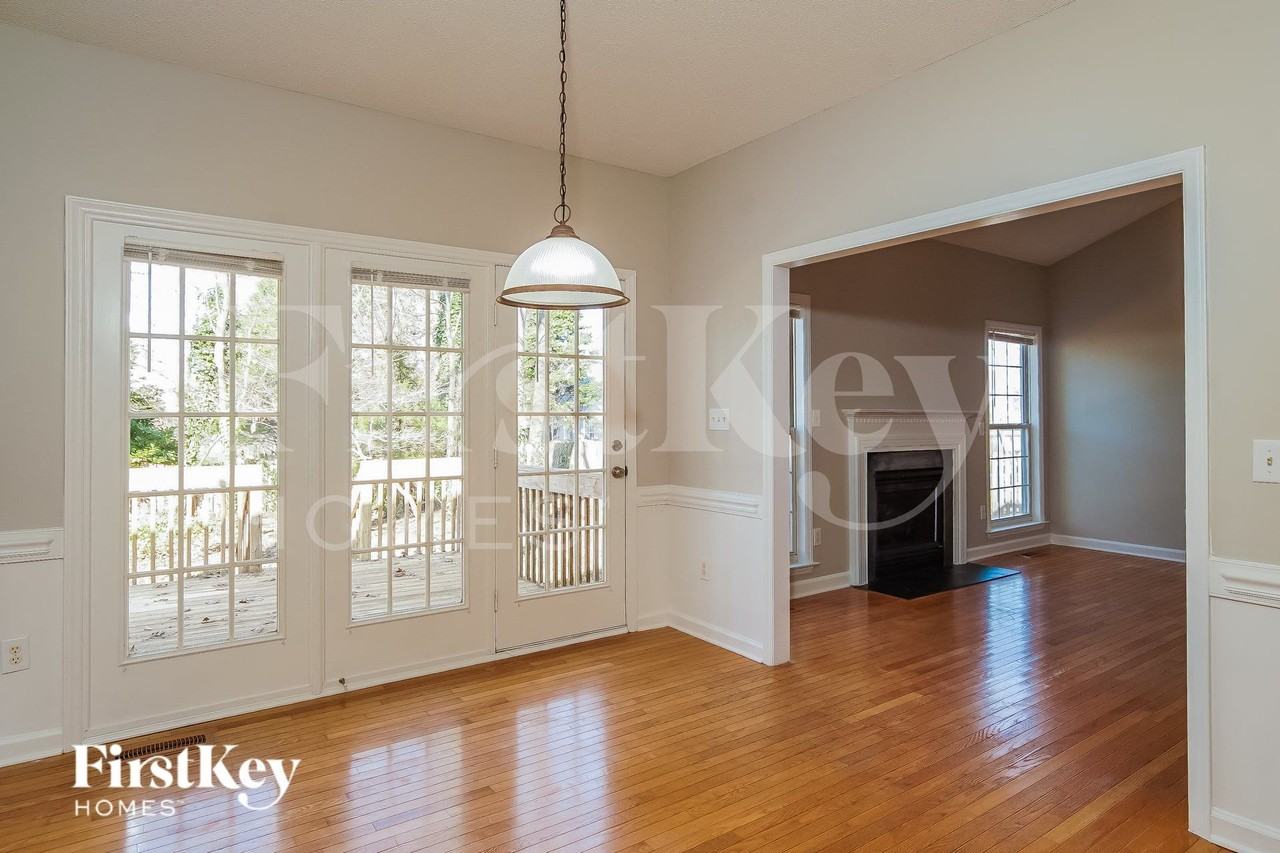 3665 Oak Chase Dr - Photo 5 of 15