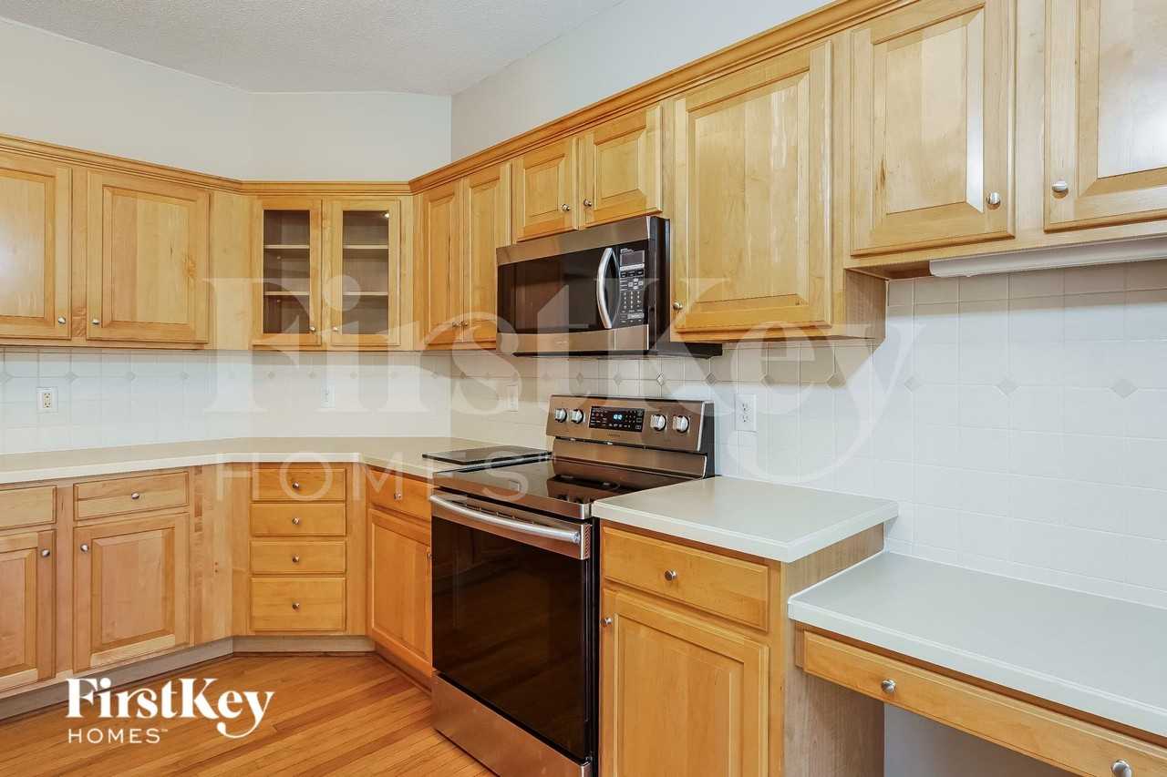 3665 Oak Chase Dr - Photo 6 of 15