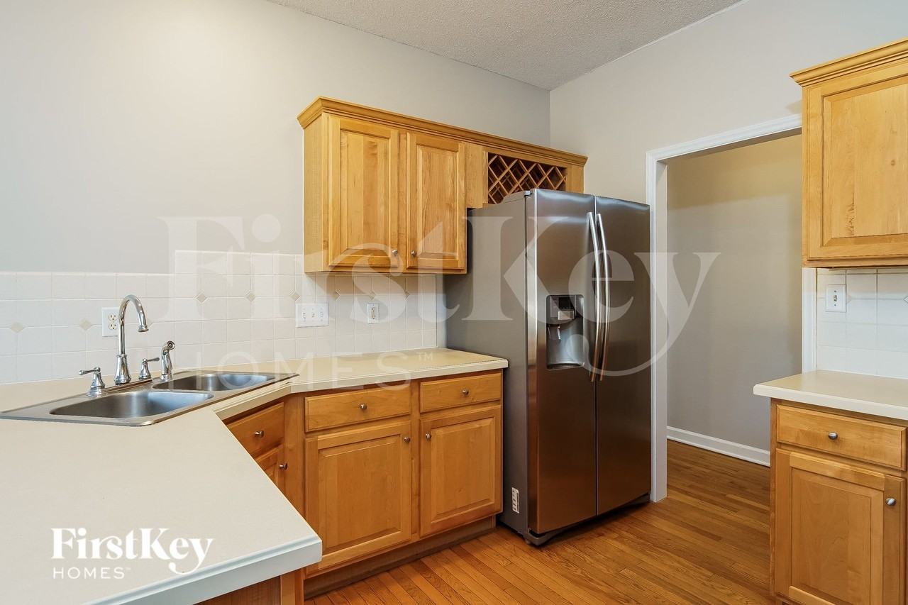 3665 Oak Chase Dr - Photo 7 of 15